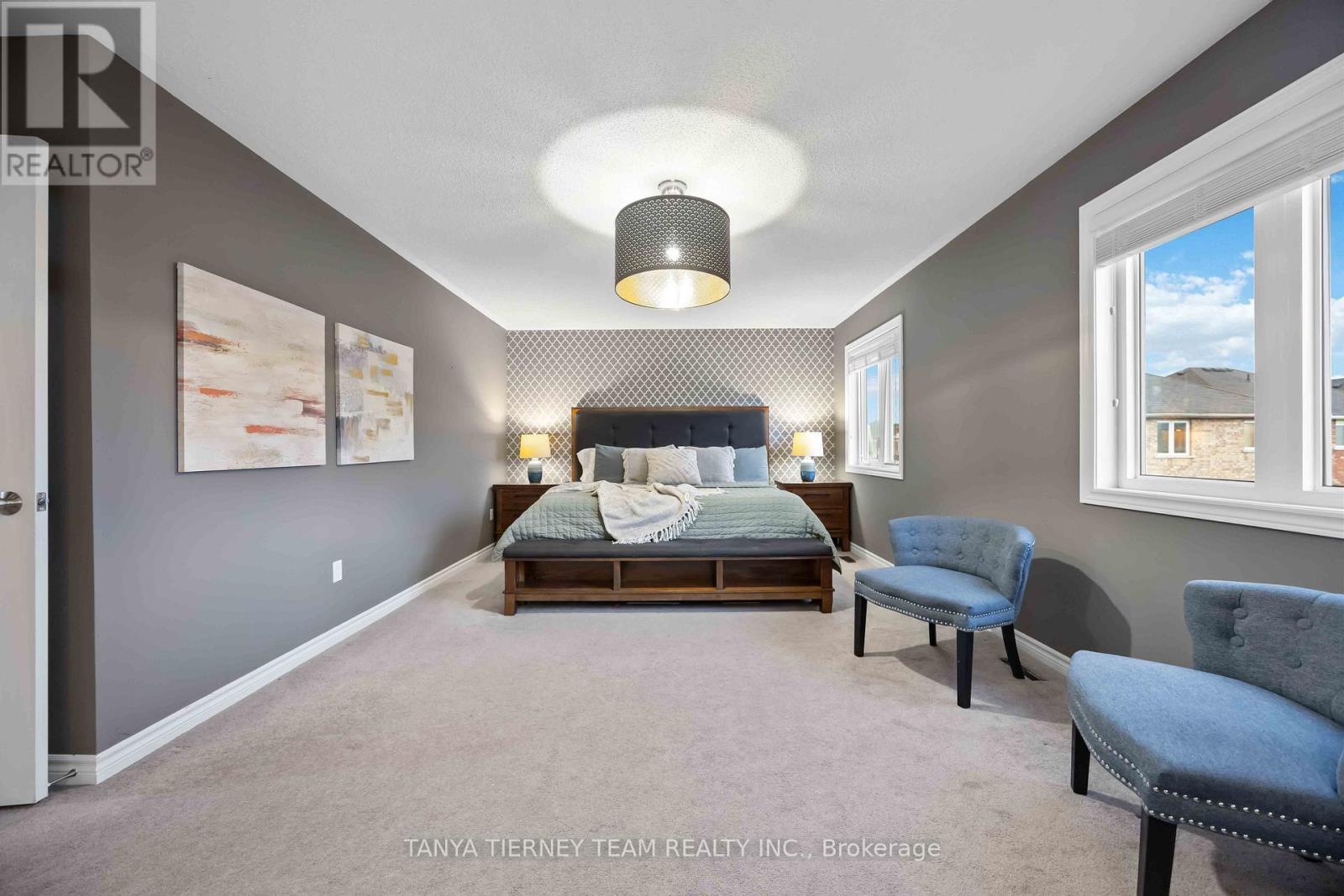 67 Florence Drive, Whitby, ON - Indoor Photo Showing Bedroom