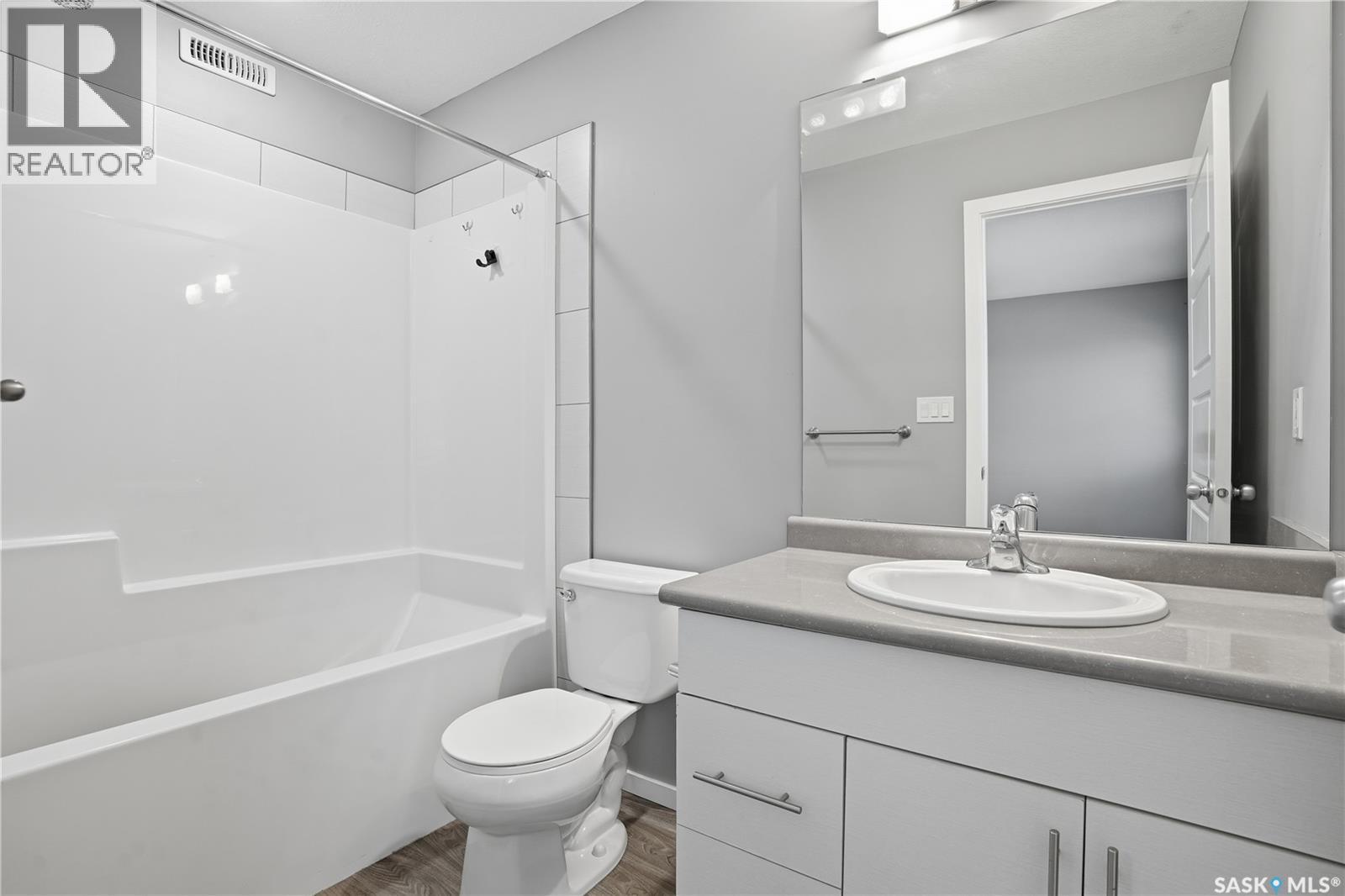 3429 Green Lavender Drive, Regina, SK - Indoor Photo Showing Bathroom