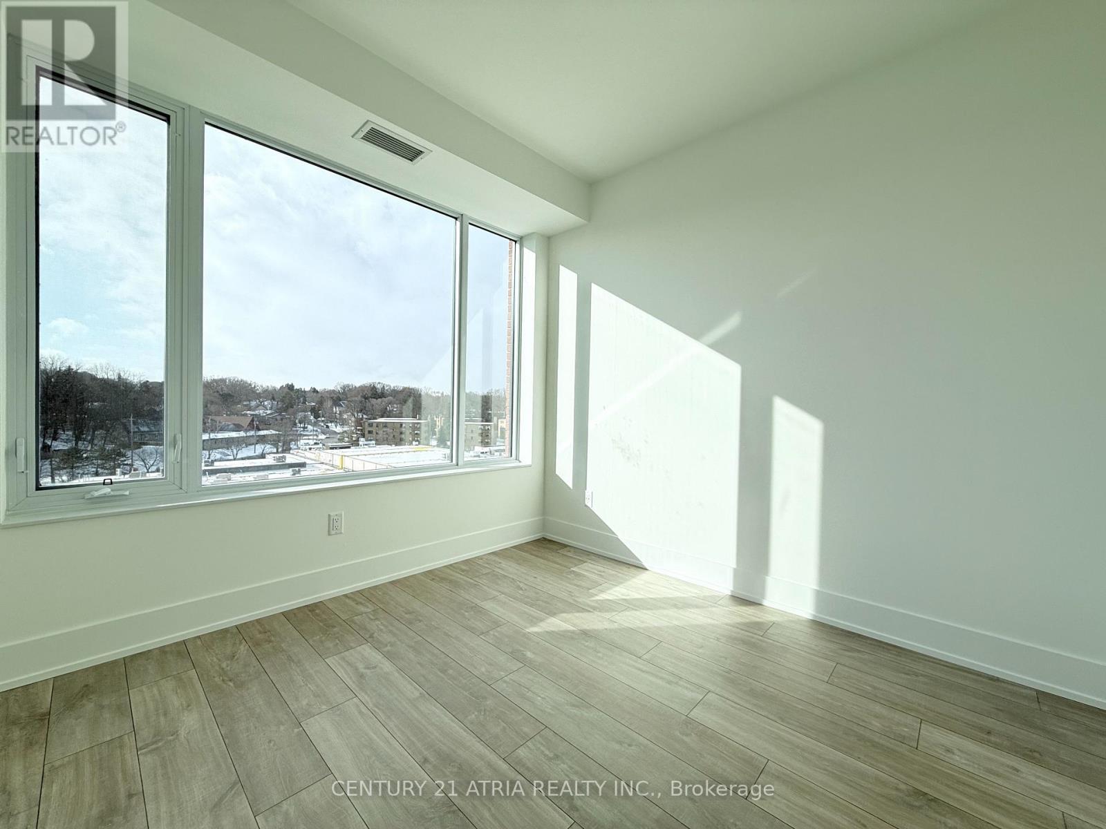 718 - 259 The Kingsway, Toronto, ON - Indoor Photo Showing Other Room