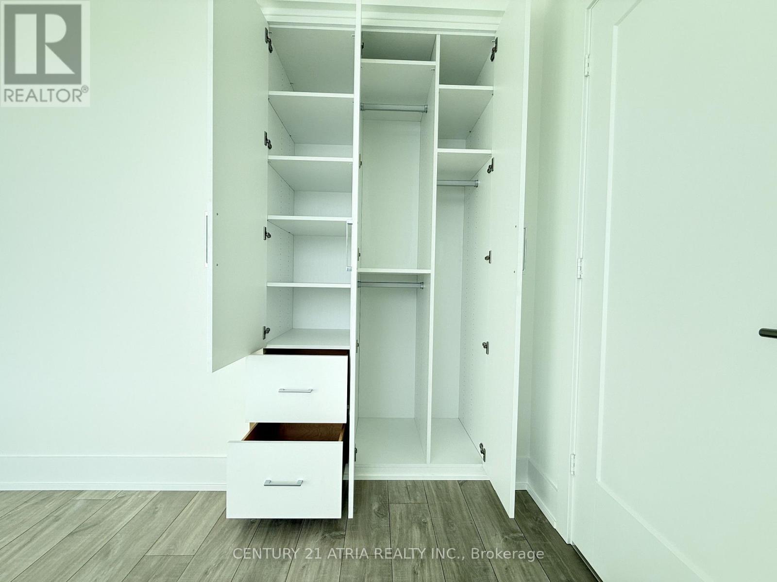 718 - 259 The Kingsway, Toronto, ON - Indoor