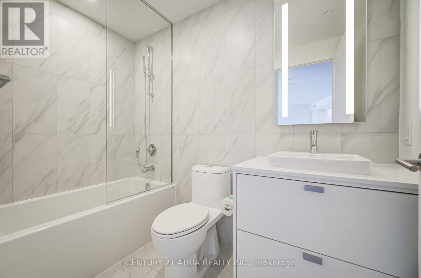 718 - 259 The Kingsway, Toronto, ON - Indoor Photo Showing Bathroom