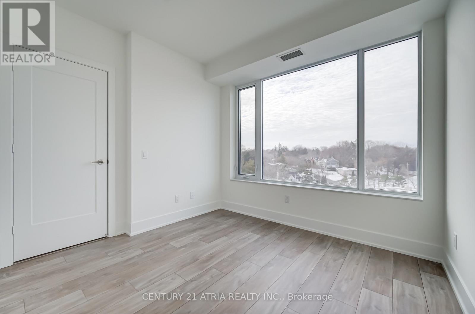 718 - 259 The Kingsway, Toronto, ON - Indoor Photo Showing Other Room