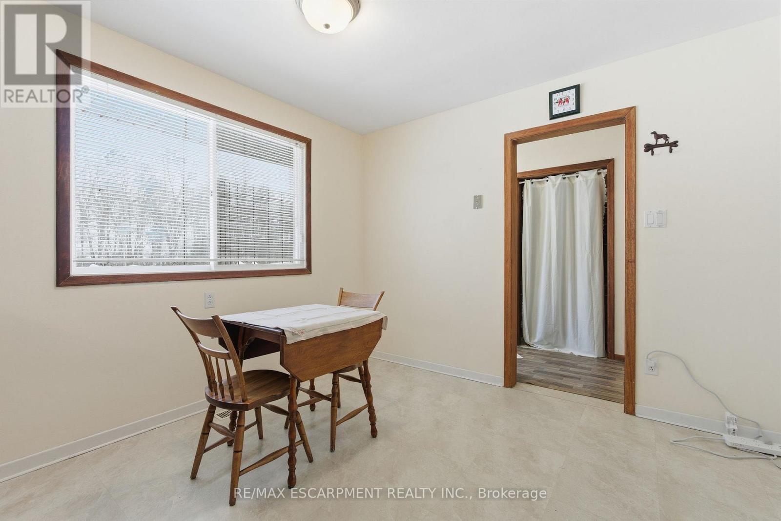 6780 Mcniven Road, Burlington, ON - Indoor Photo Showing Other Room