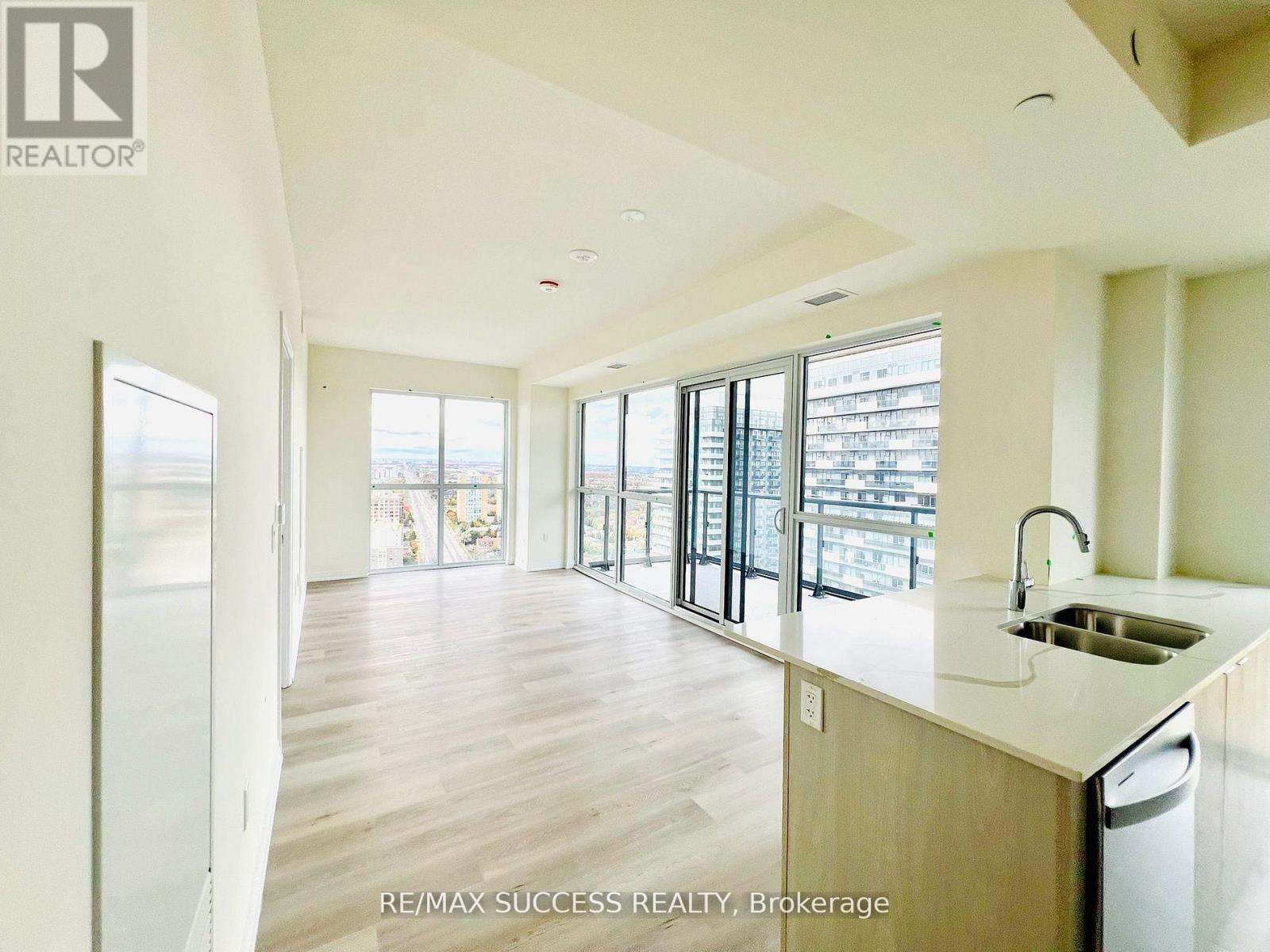 2909 - 15 Watergarden Drive, Mississauga, ON - Indoor