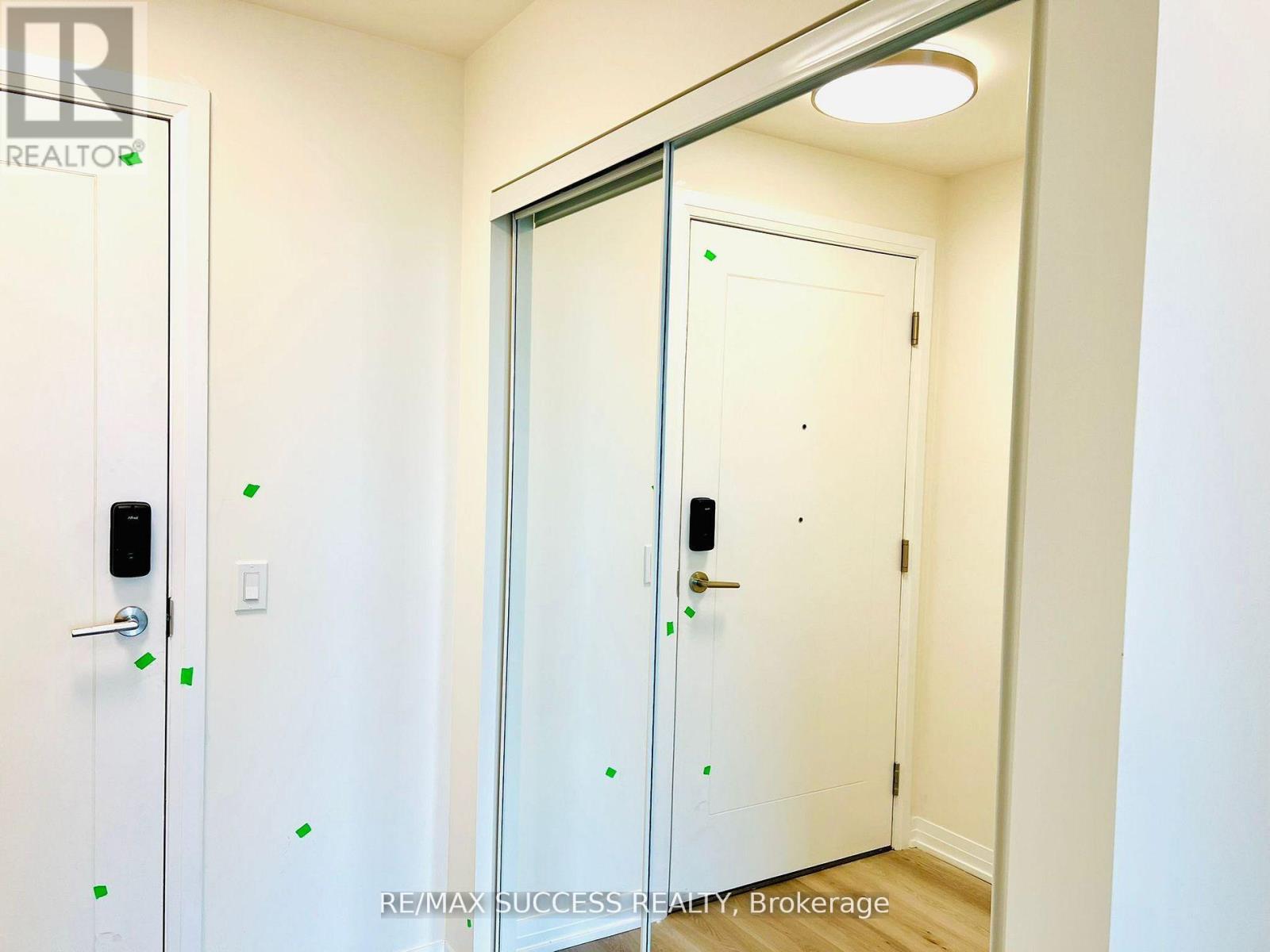 2909 - 15 Watergarden Drive, Mississauga, ON - Indoor Photo Showing Other Room