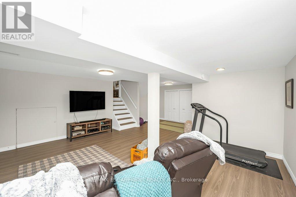 112 Thomas Street, Cambridge, ON - Indoor