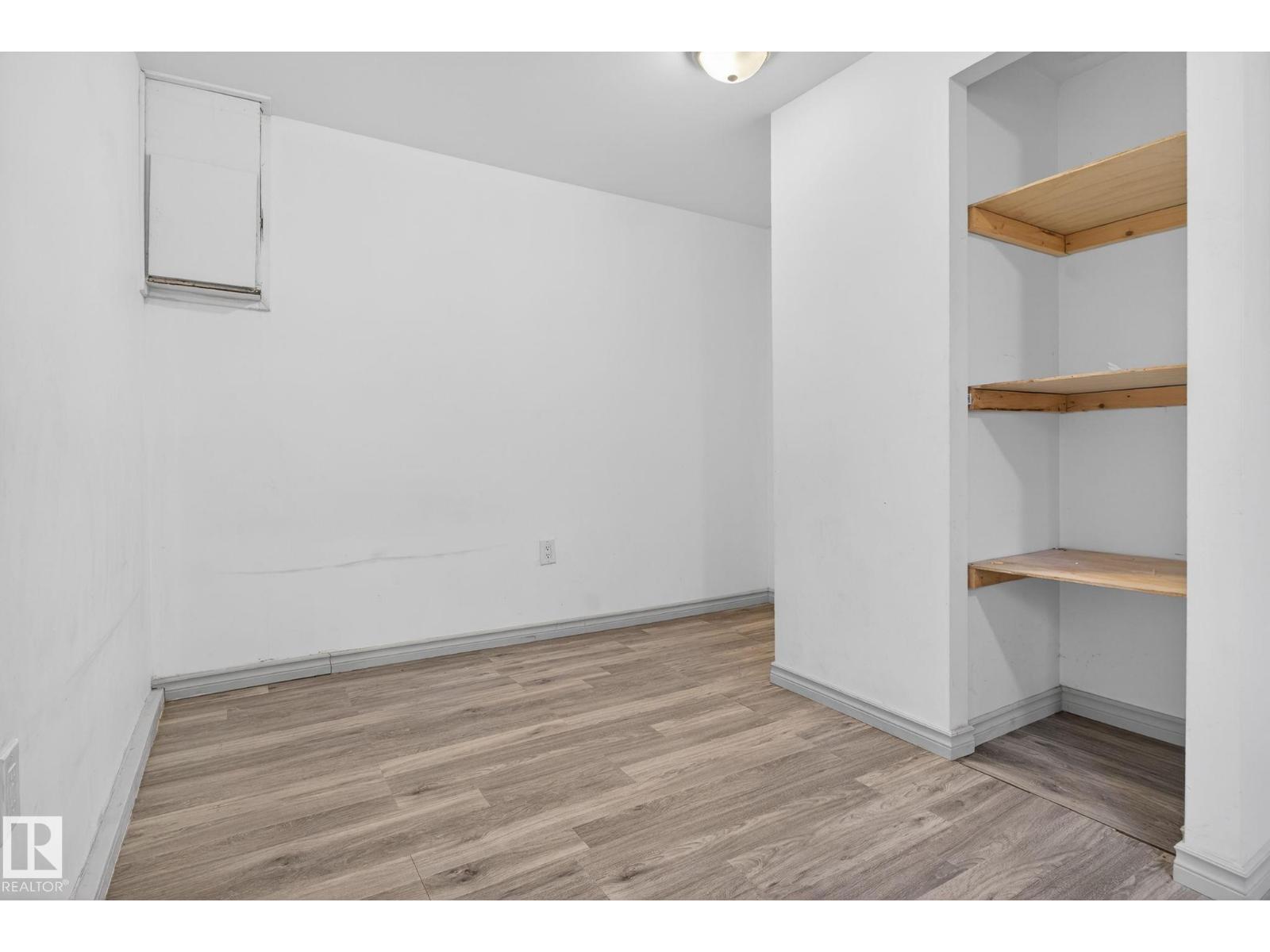 543 Evergreen St Nw, Edmonton, AB - Indoor