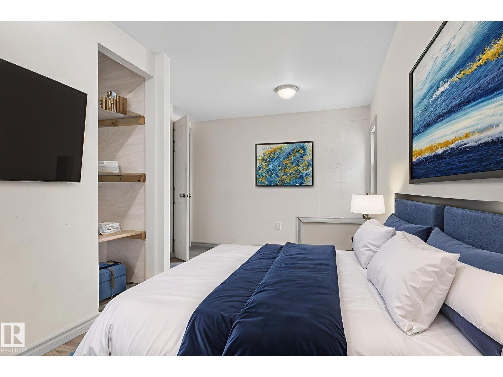 543 Evergreen St Nw, Edmonton, AB - Indoor Photo Showing Bedroom