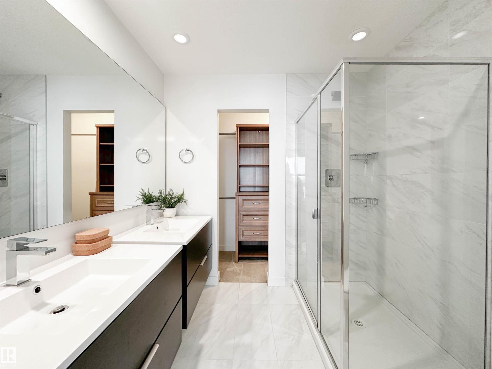 #14 100 Jensen Bv, St. Albert, AB - Indoor Photo Showing Bathroom