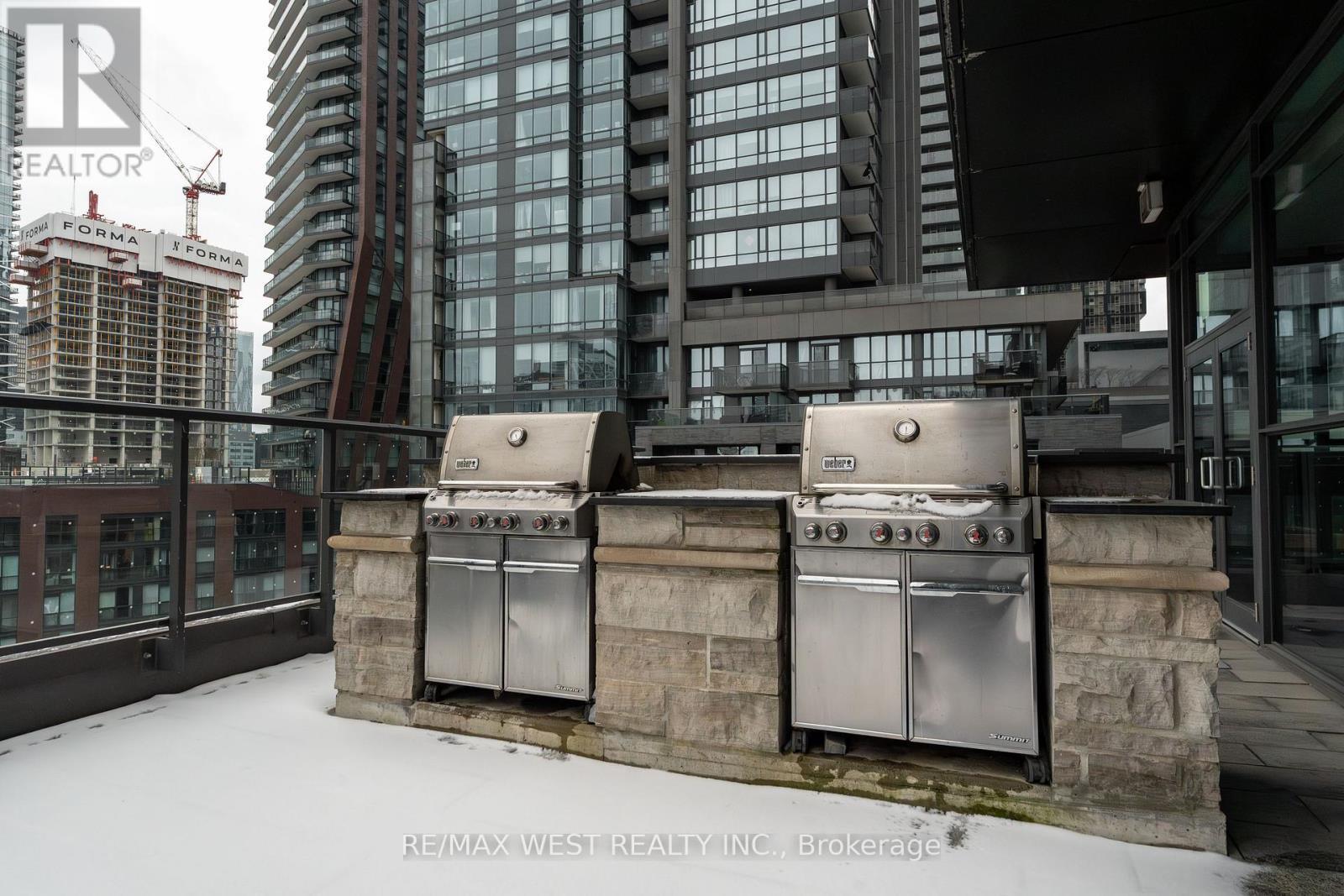 1201 - 290 Adelaide Street, Toronto, ON - Outdoor With Facade