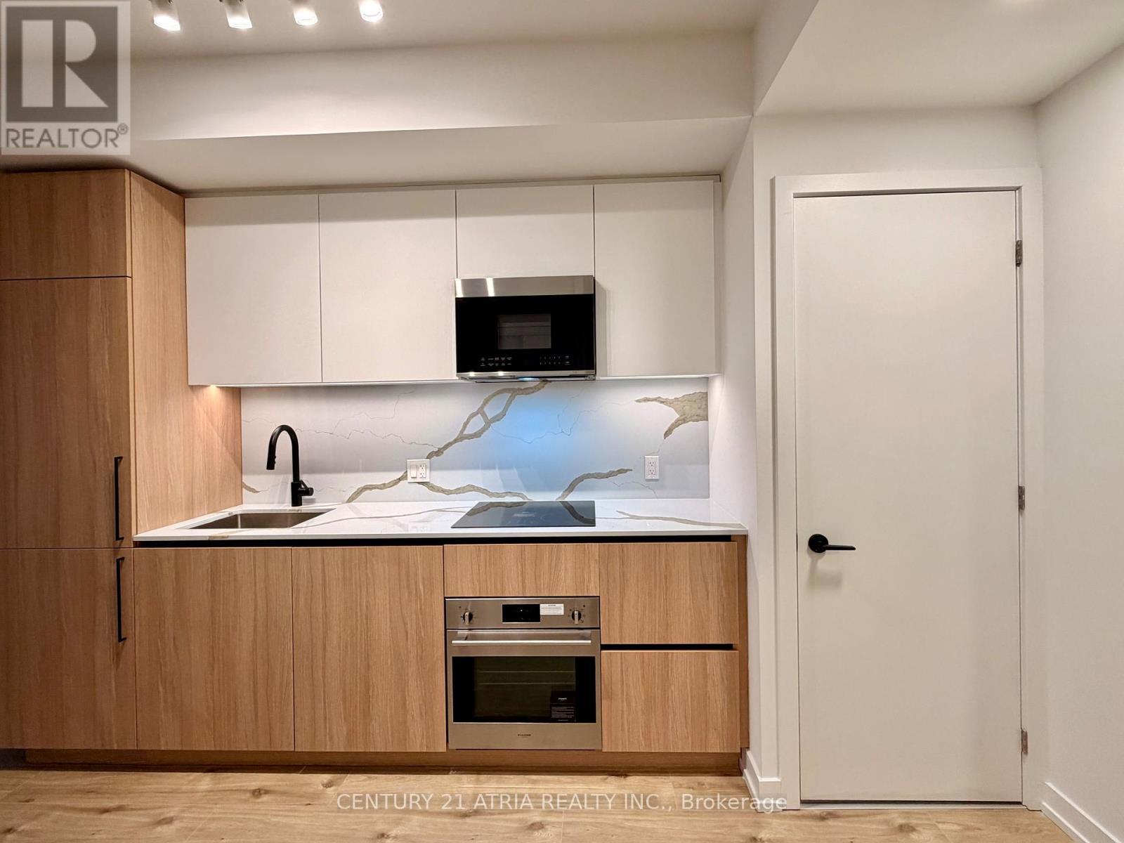 1306 - 35 Parliament Street, Toronto, ON - Indoor Photo Showing Kitchen