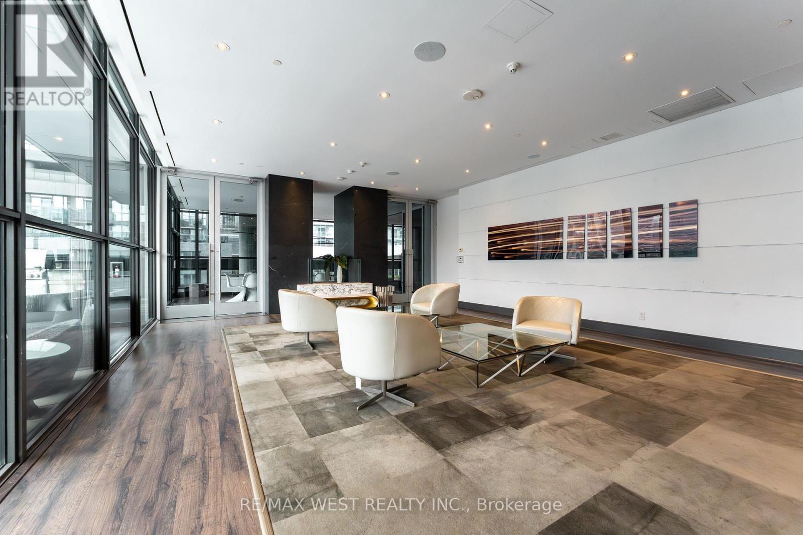 1201 - 290 Adelaide Street, Toronto, ON - Indoor Photo Showing Other Room