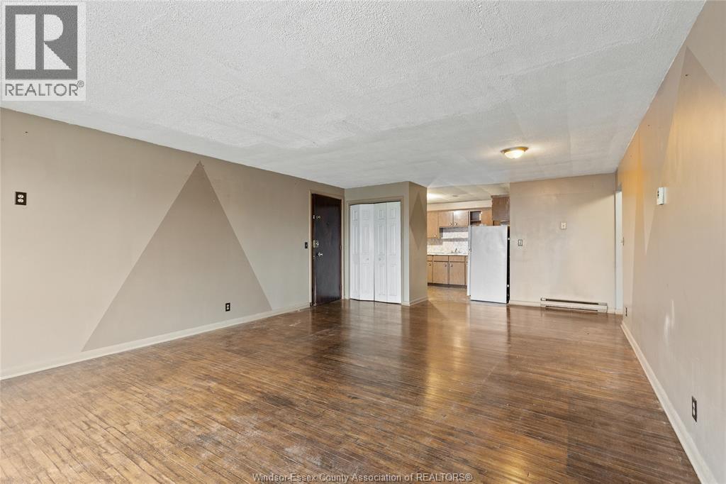 1400-1430 Seneca Street, Windsor, ON - Indoor Photo Showing Other Room