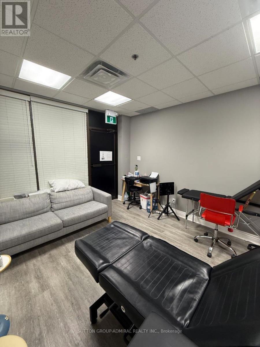 11 - 110 Konrad Crescent, Markham, ON