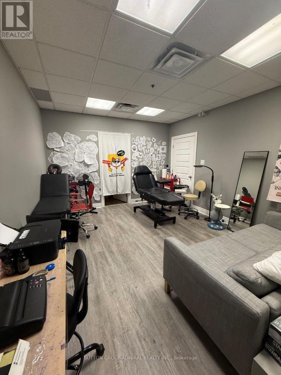 11 - 110 Konrad Crescent, Markham, ON