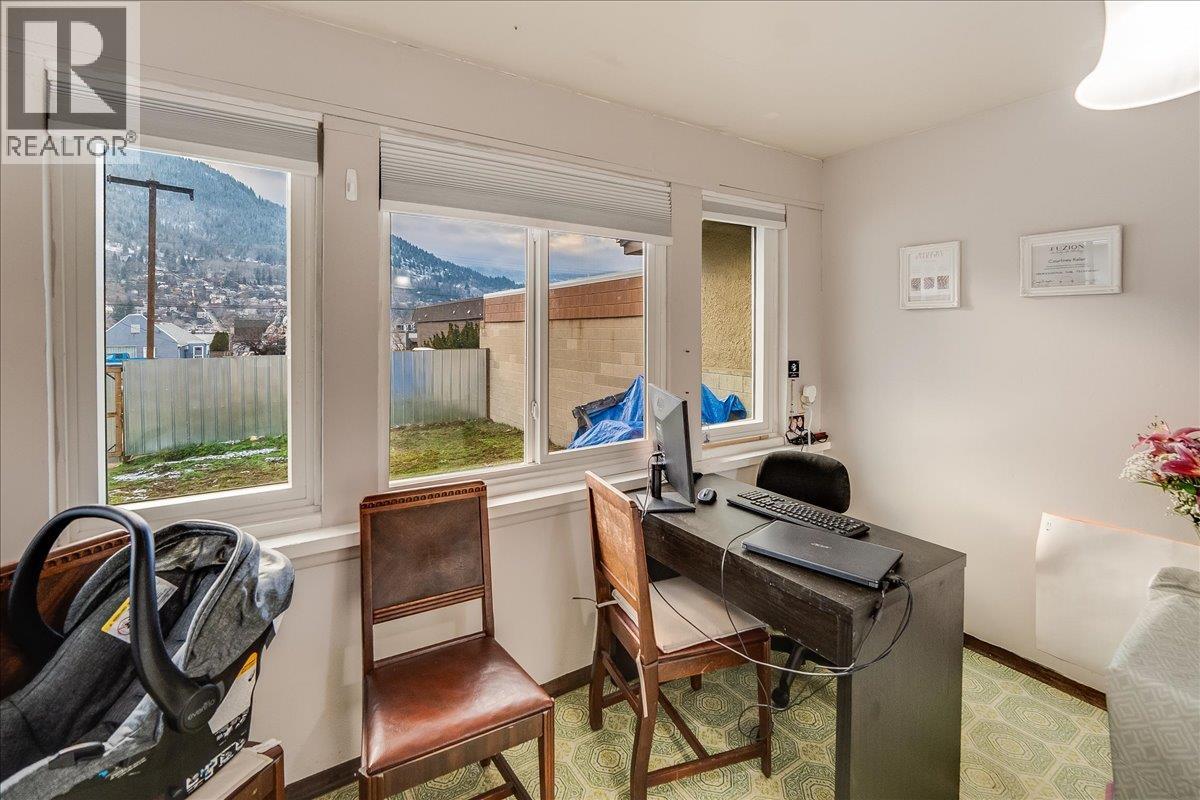1570 Third Avenue, Trail, BC - Indoor Photo Showing Other Room