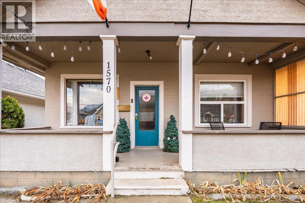 1570 Third Avenue, Trail, BC - Outdoor