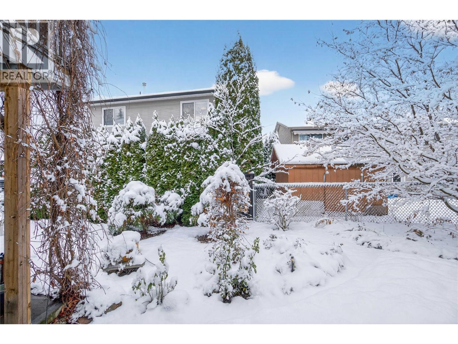 Backyard - 801 20Th Street Ne Unit# 4, Salmon Arm, BC - Outdoor