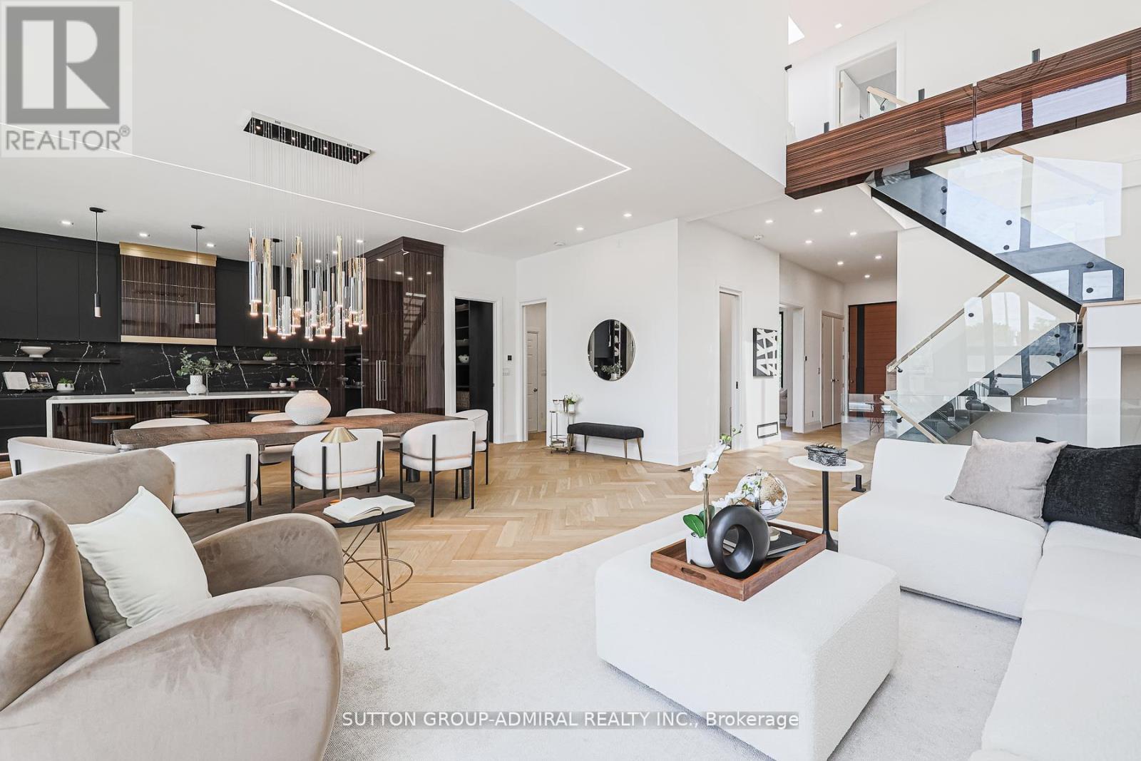 957 Dormer Street, Mississauga, ON - Indoor Photo Showing Living Room
