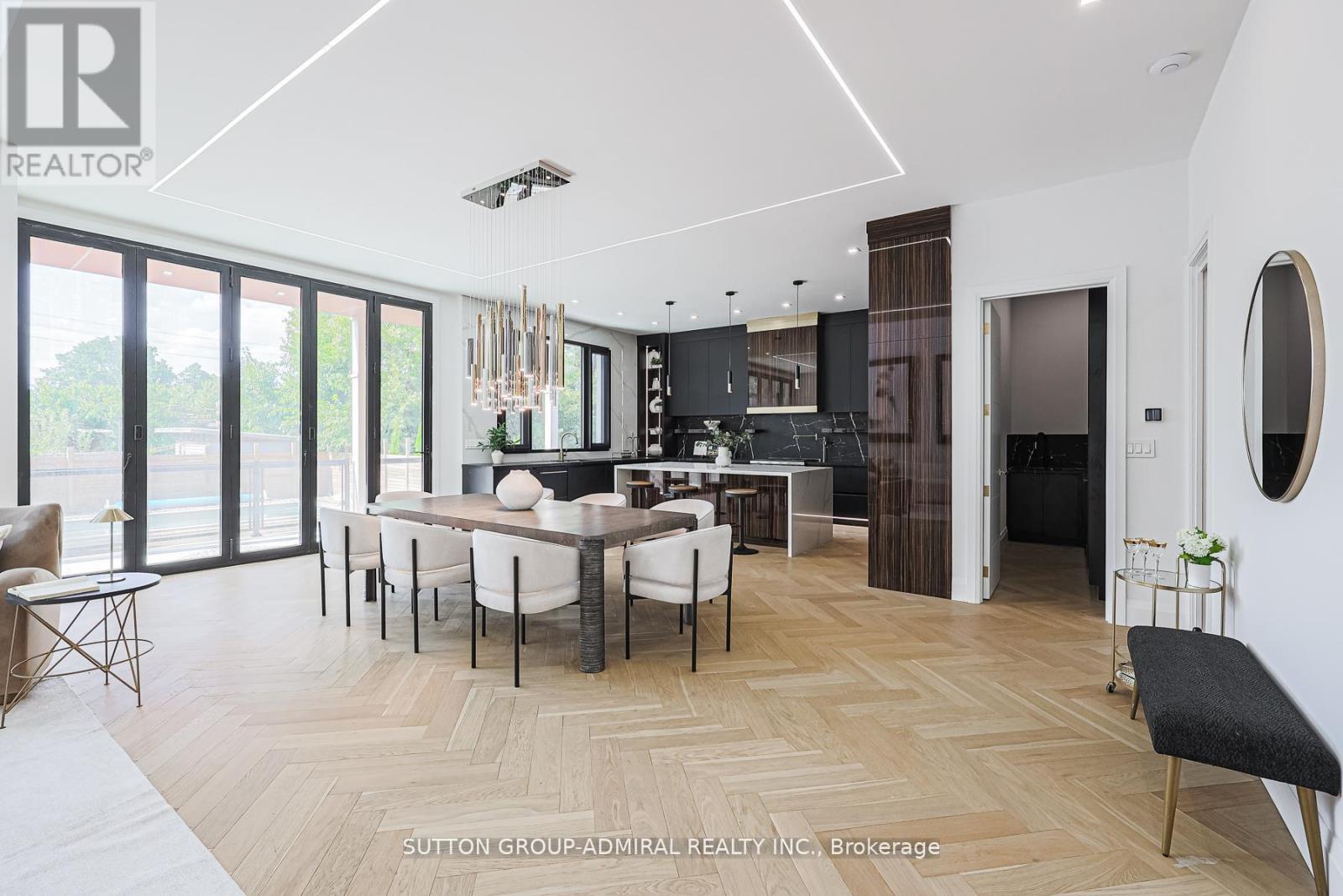 957 Dormer Street, Mississauga, ON - Indoor