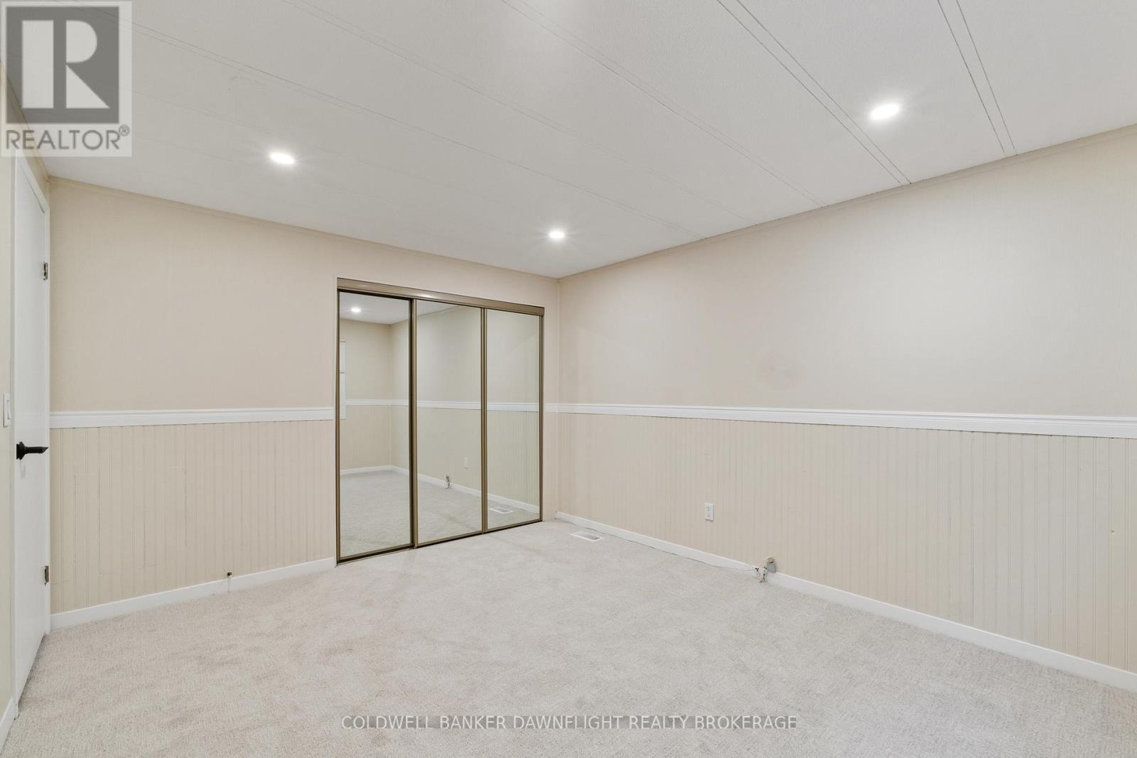 12 Redford Drive, South Huron (Exeter), ON - Indoor