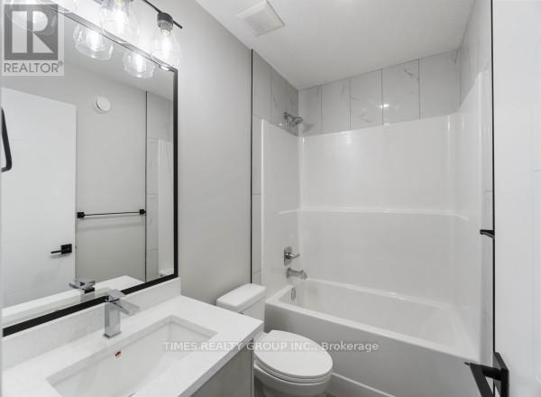 9145 154 St. Sw, Edmonton, AB - Indoor Photo Showing Bathroom
