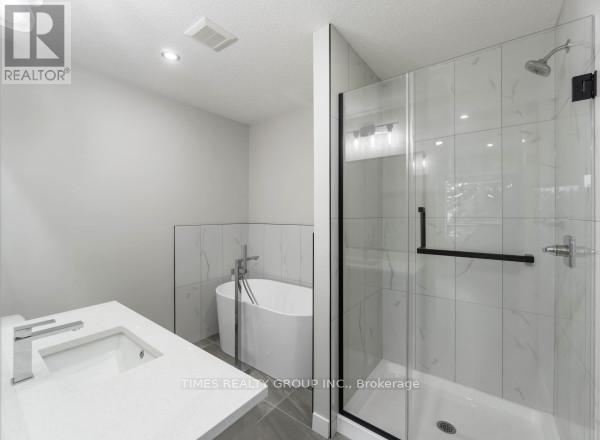 9145 154 St. Sw, Edmonton, AB - Indoor Photo Showing Bathroom