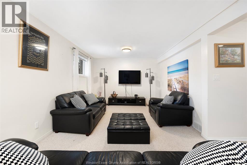 445 Olcott Avenue, Lasalle, ON - Indoor