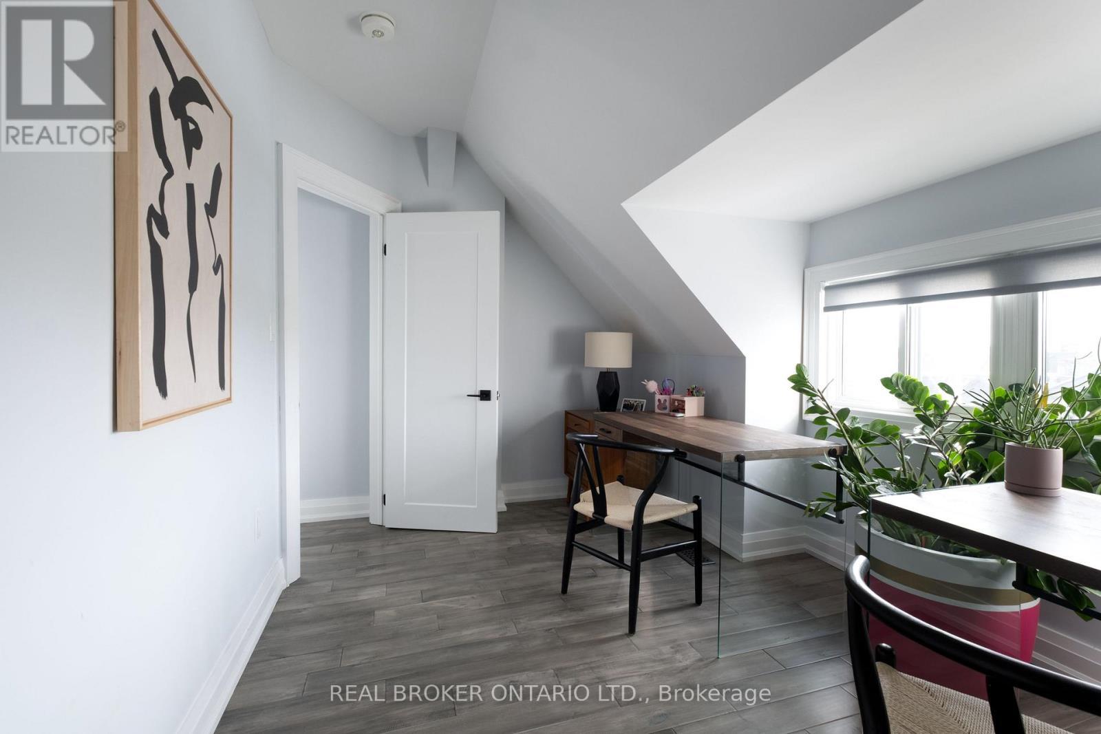 1059 Saint Clarens Avenue, Toronto, ON - Indoor