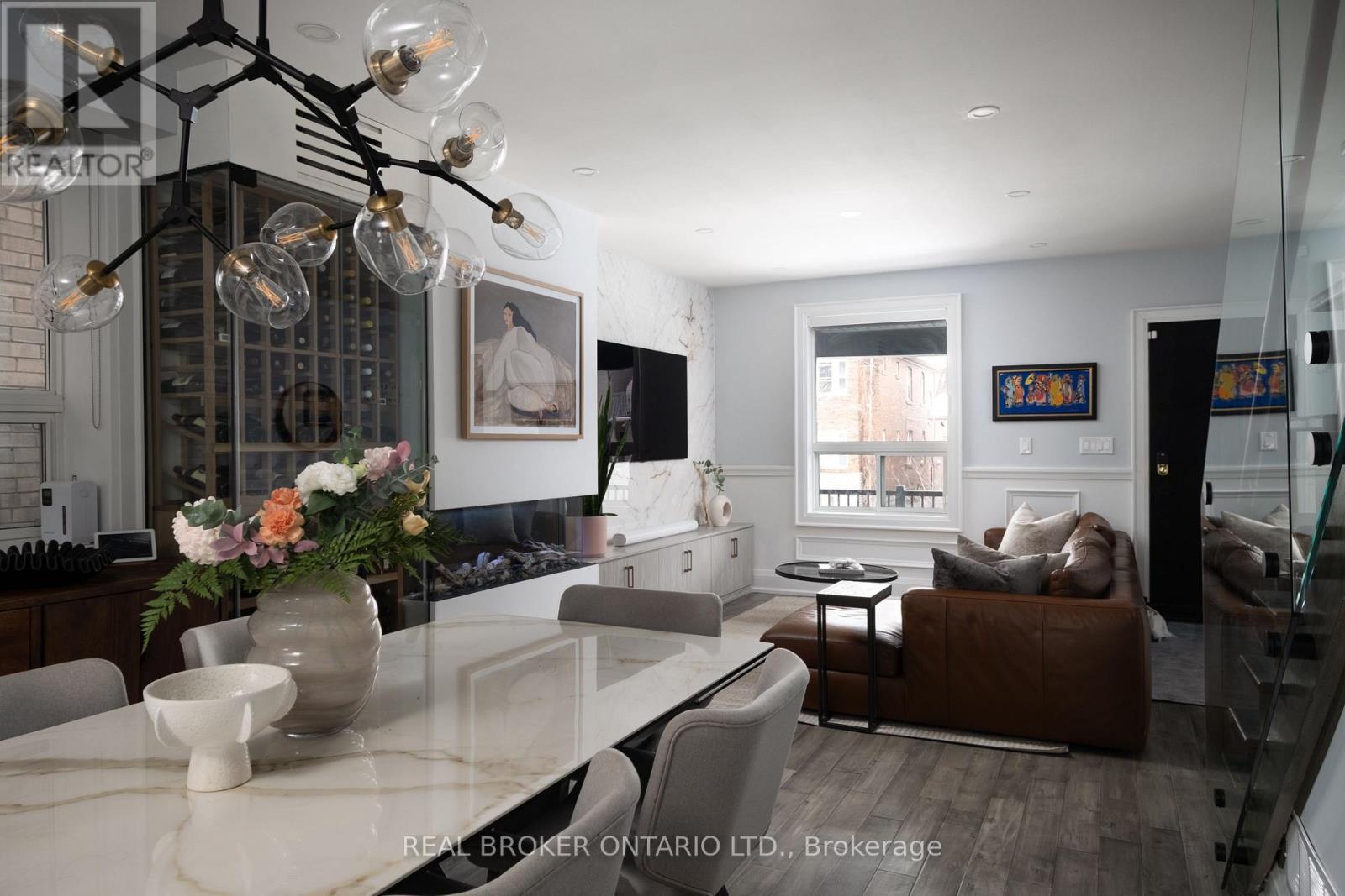 1059 Saint Clarens Avenue, Toronto, ON - Indoor