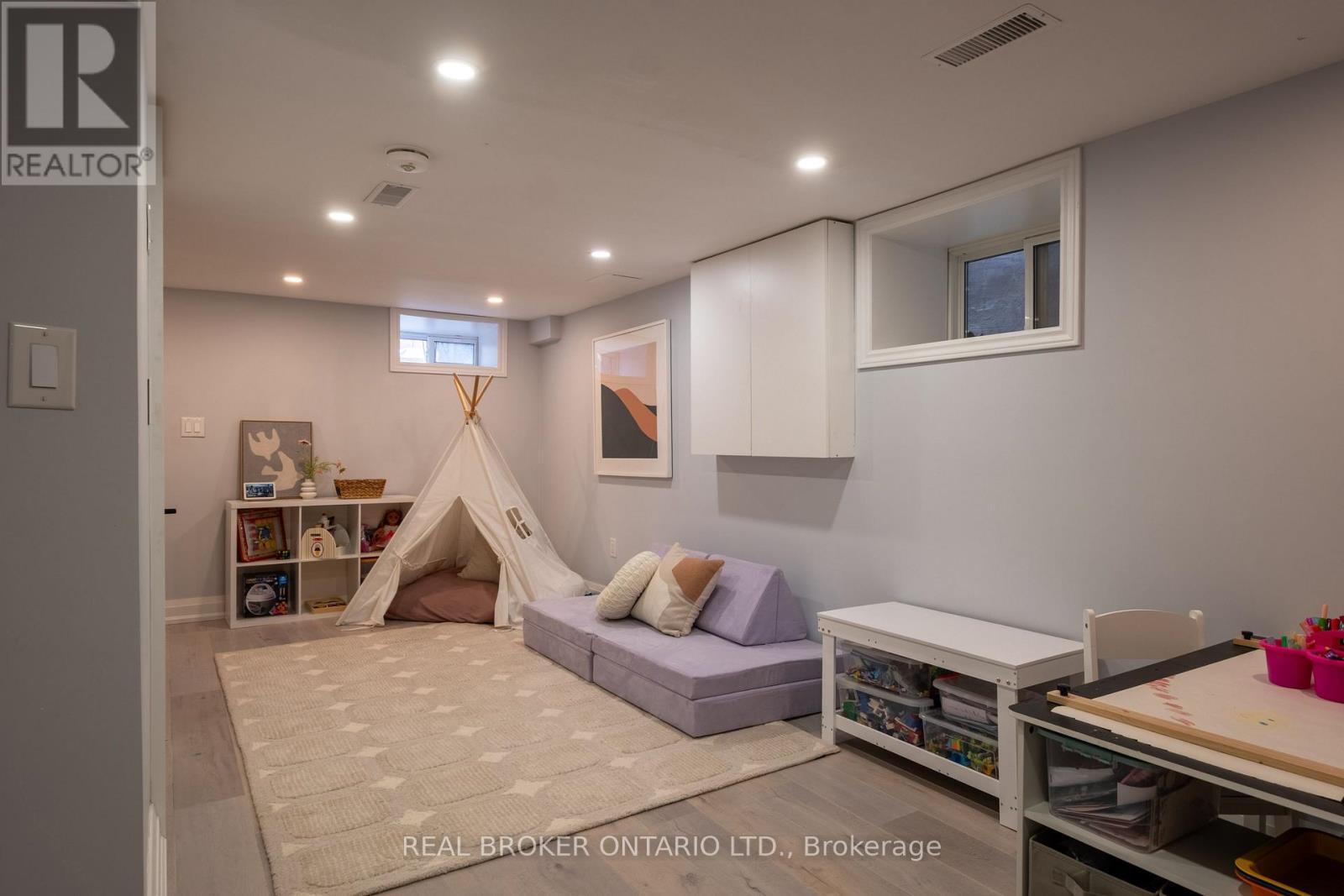 1059 Saint Clarens Avenue, Toronto, ON - Indoor Photo Showing Other Room