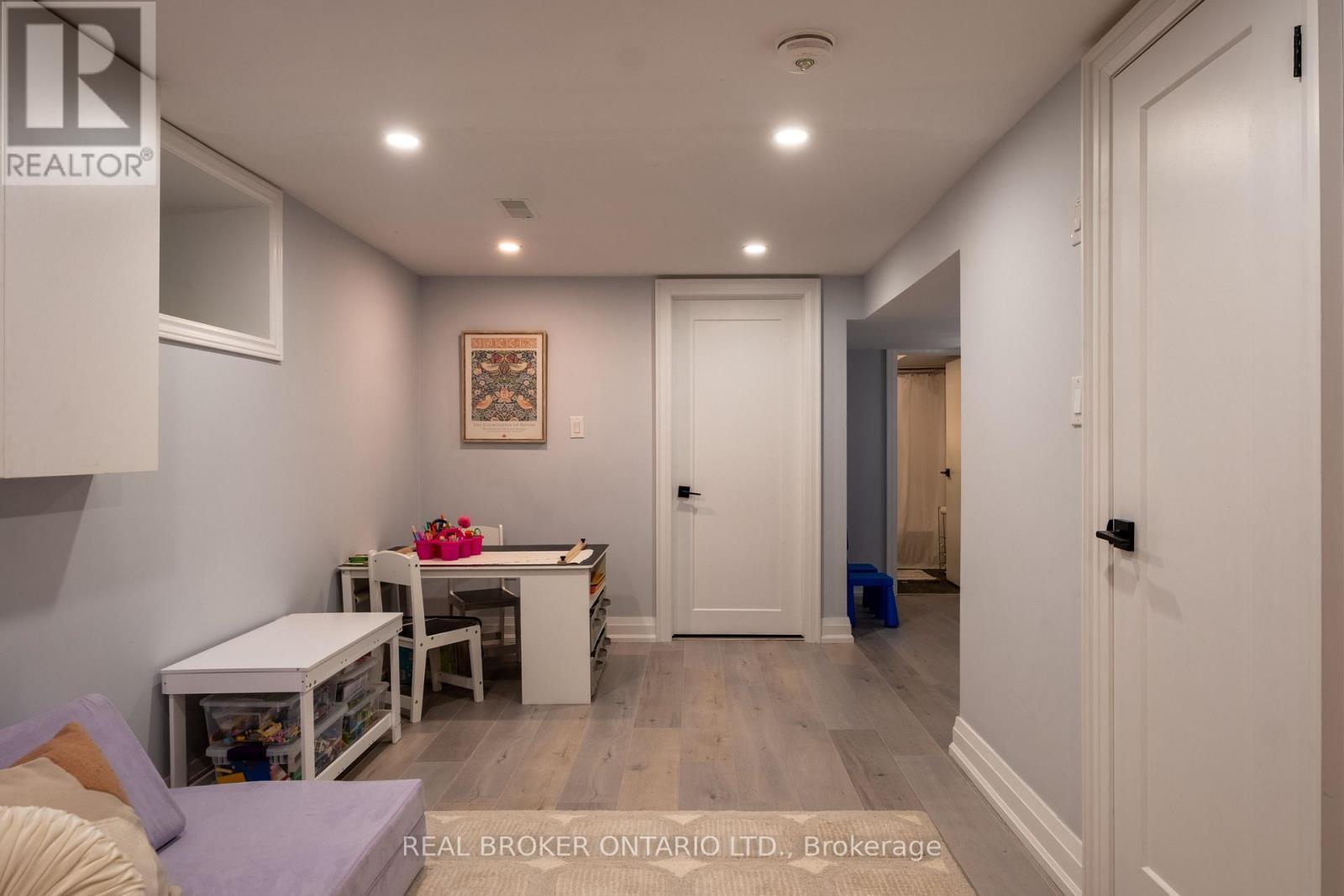 1059 Saint Clarens Avenue, Toronto, ON - Indoor