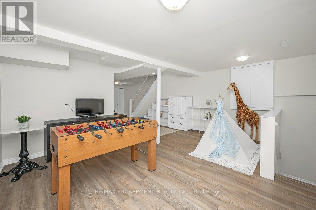 15 - 565 Guelph Line, Burlington, ON - Indoor Photo Showing Other Room