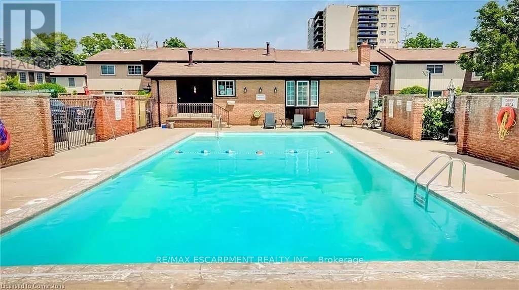 15 - 565 Guelph Line, Burlington, ON - Outdoor With In Ground Pool
