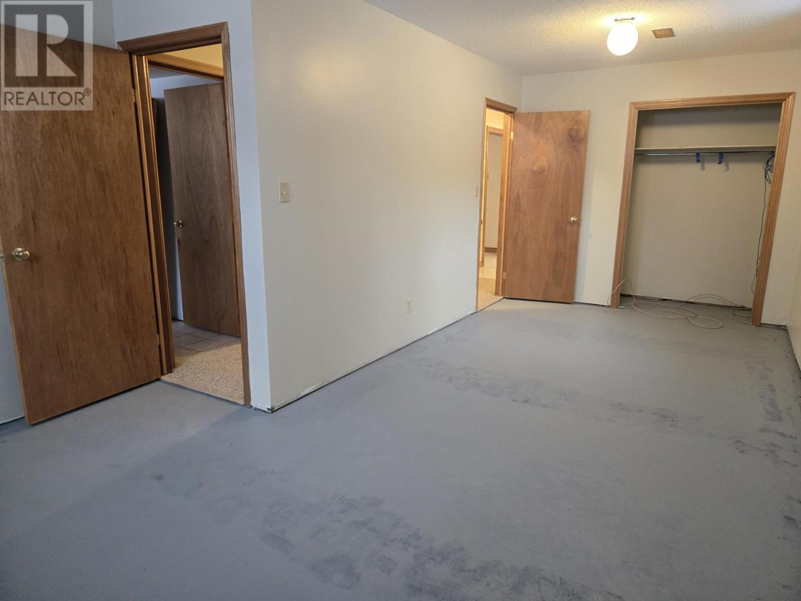 15 Fields Square, Sault Ste. Marie, ON - Indoor