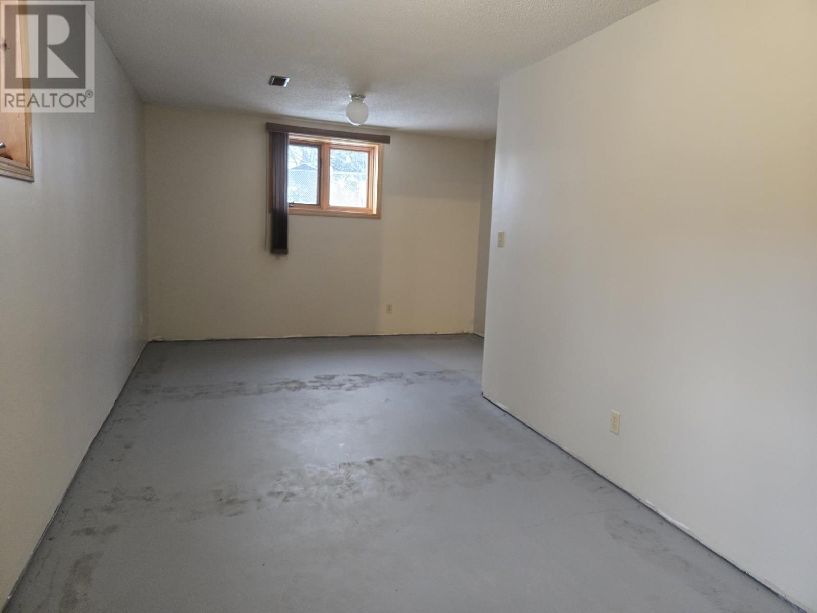 15 Fields Square, Sault Ste. Marie, ON - Indoor Photo Showing Other Room