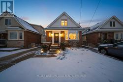 186 HUXLEY AVENUE S Hamilton, ON L8K 2R3