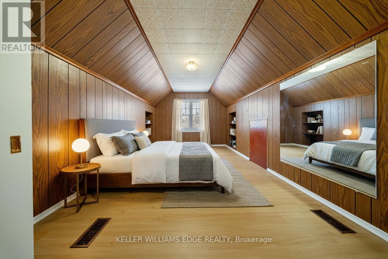 Virtually Staged - 186 Huxley Avenue S, Hamilton, ON - Indoor Photo Showing Bedroom