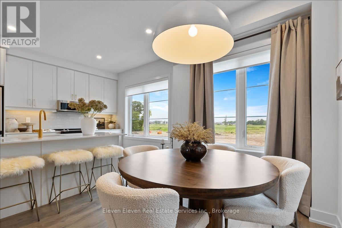 56 Balladry Boulevard, Stratford, ON - Indoor Photo Showing Dining Room