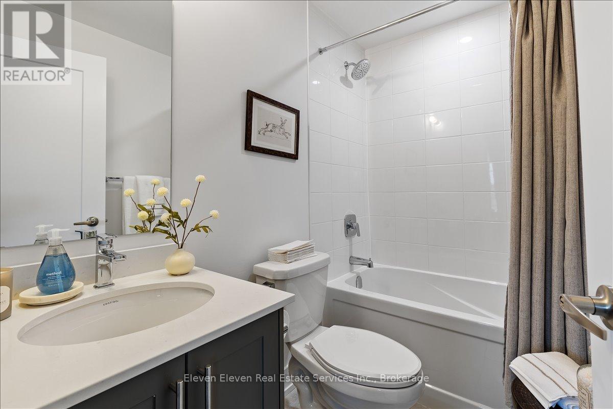 56 Balladry Boulevard, Stratford, ON - Indoor Photo Showing Bathroom