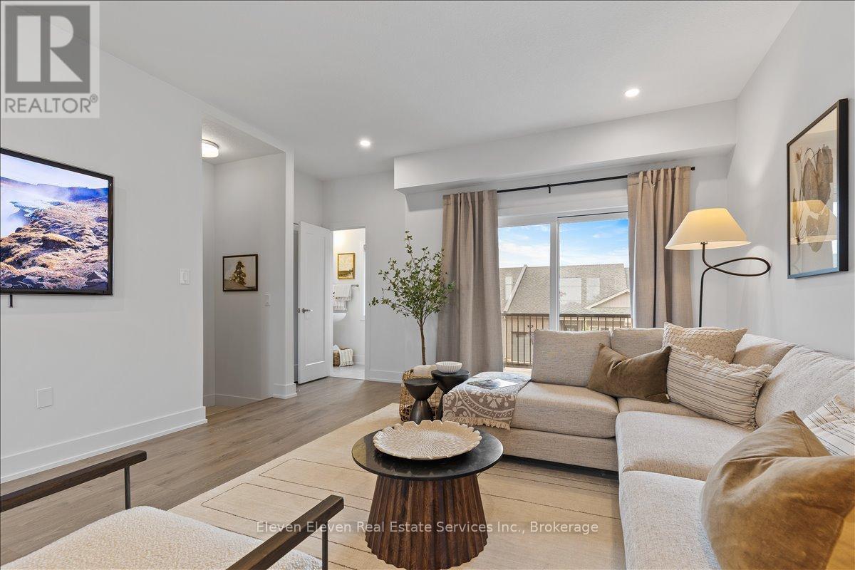 56 Balladry Boulevard, Stratford, ON - Indoor Photo Showing Living Room