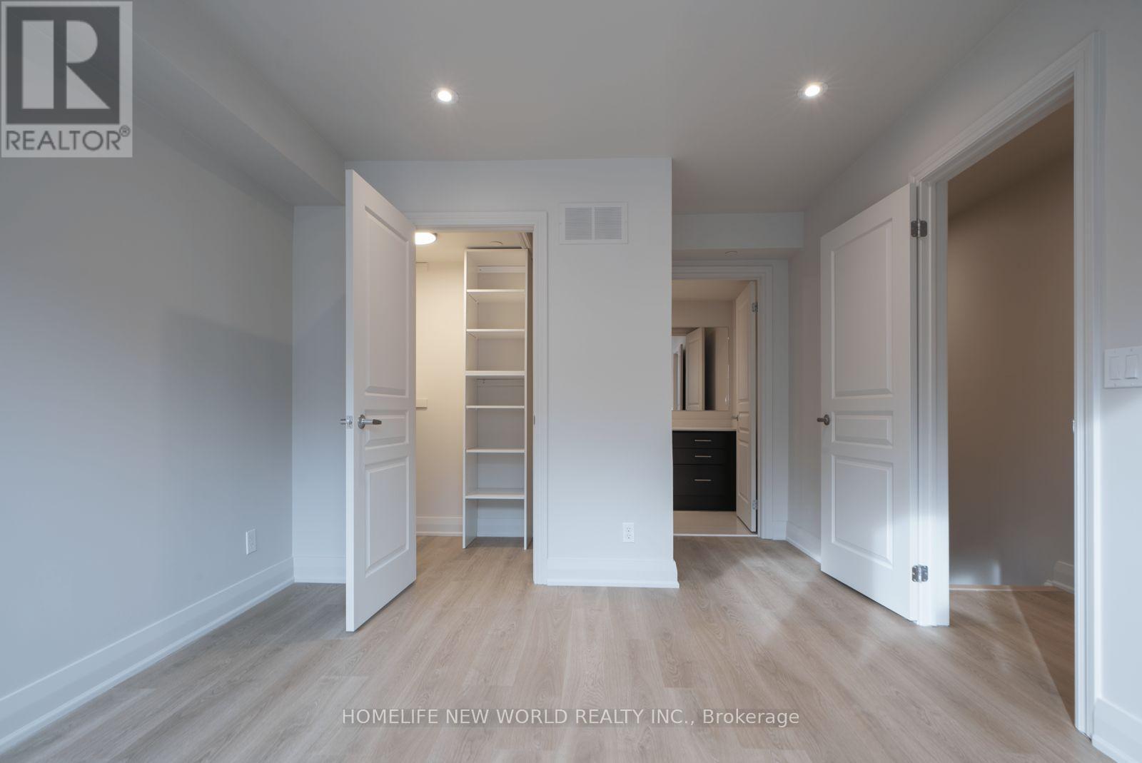 17 - 135 Long Branch Avenue, Toronto, ON - Indoor Photo Showing Other Room