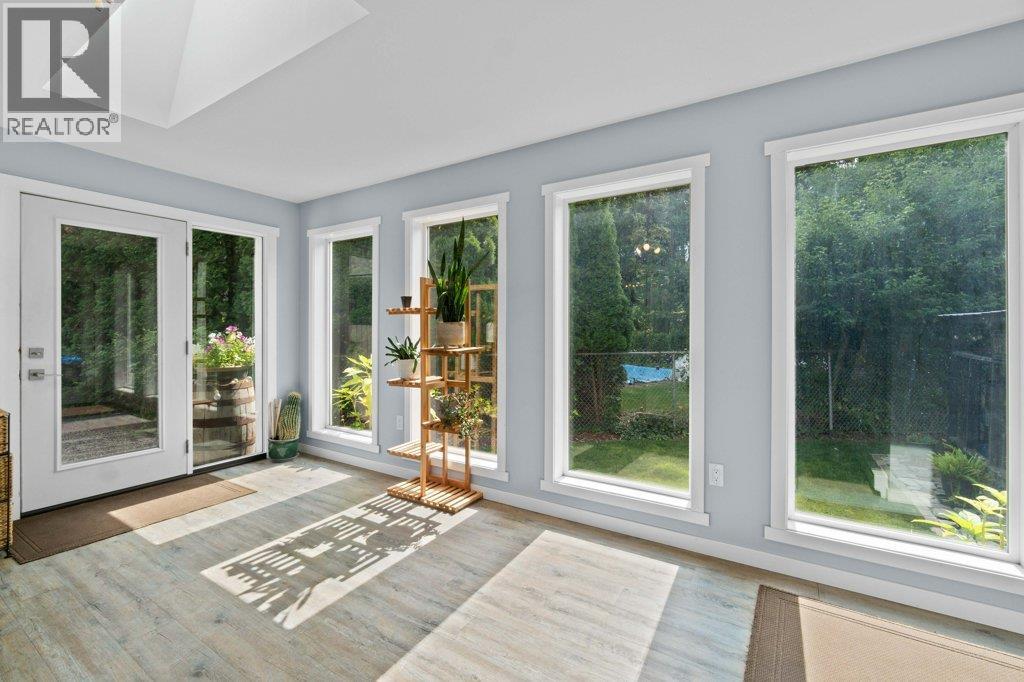 2131 21 Street Ne, Salmon Arm, BC - Indoor Photo Showing Other Room