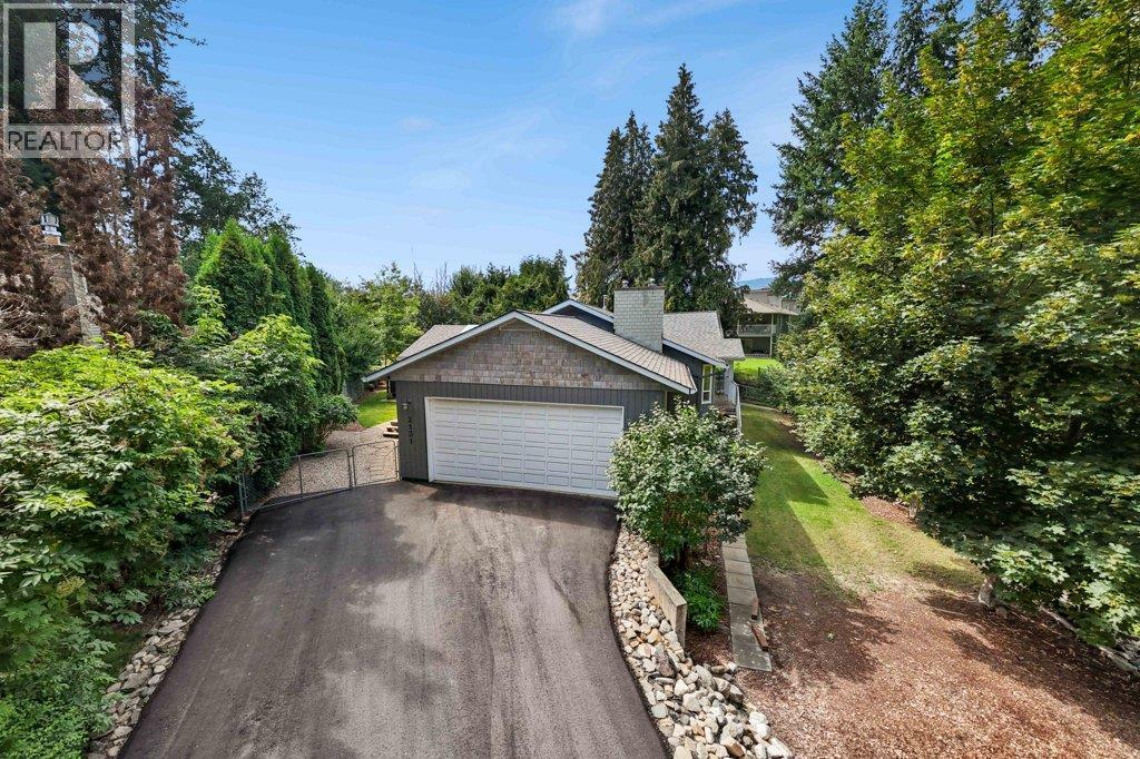 2131 21 Street Ne, Salmon Arm, BC - Outdoor