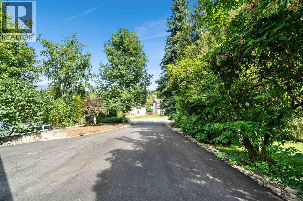 2131 21 Street Ne, Salmon Arm, BC - Outdoor