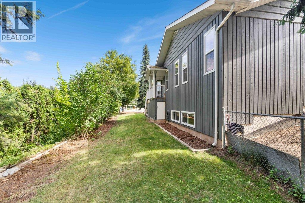 2131 21 Street Ne, Salmon Arm, BC - Outdoor