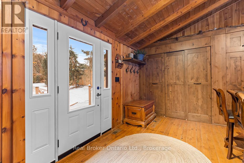 111 Wilson Drive, Georgian Bluffs, ON - Indoor Photo Showing Other Room