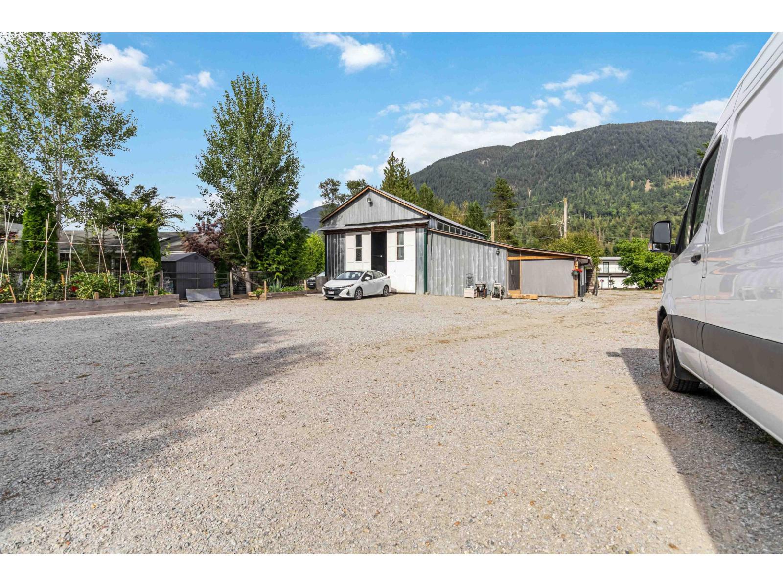 10087 Mountainview Road, Mission, BC - Outdoor