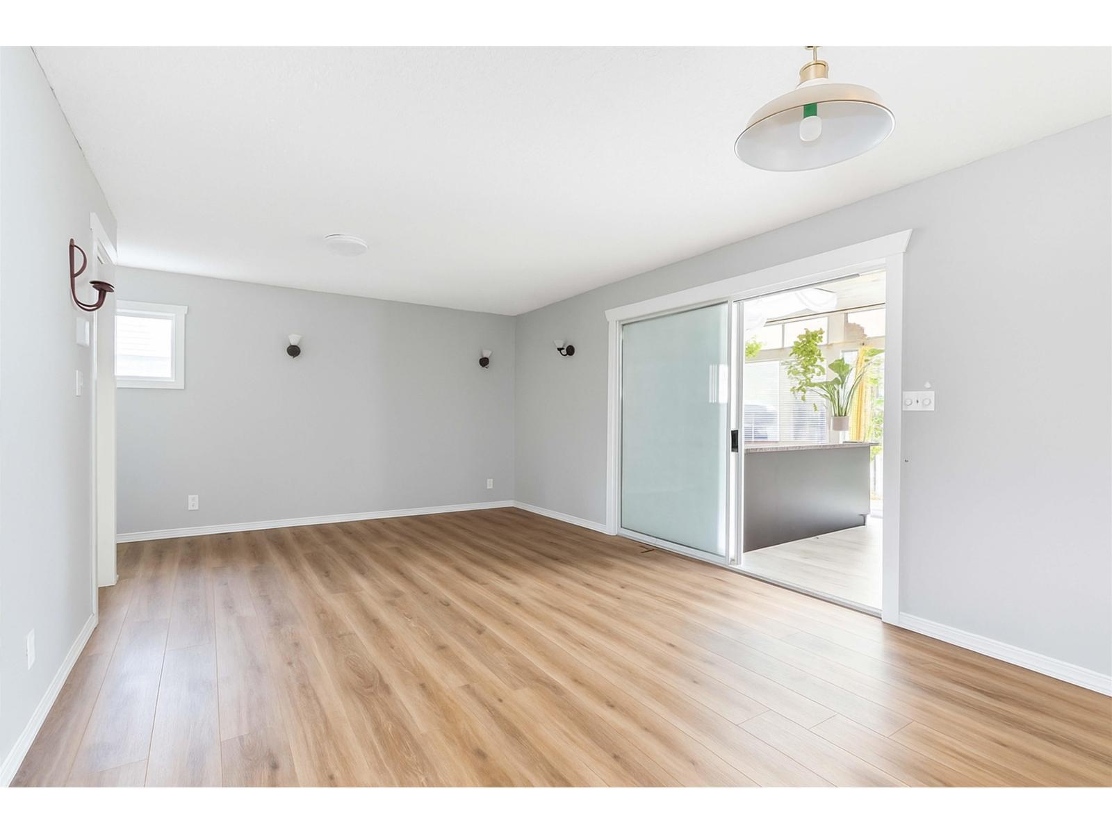 10087 Mountainview Road, Mission, BC - Indoor Photo Showing Other Room