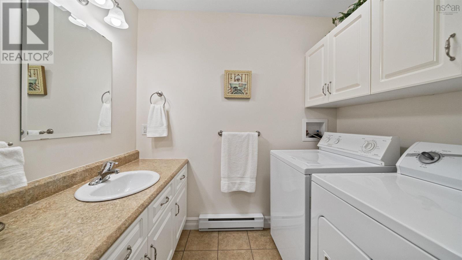 934 Basinview Drive, Bedford, NS - Indoor